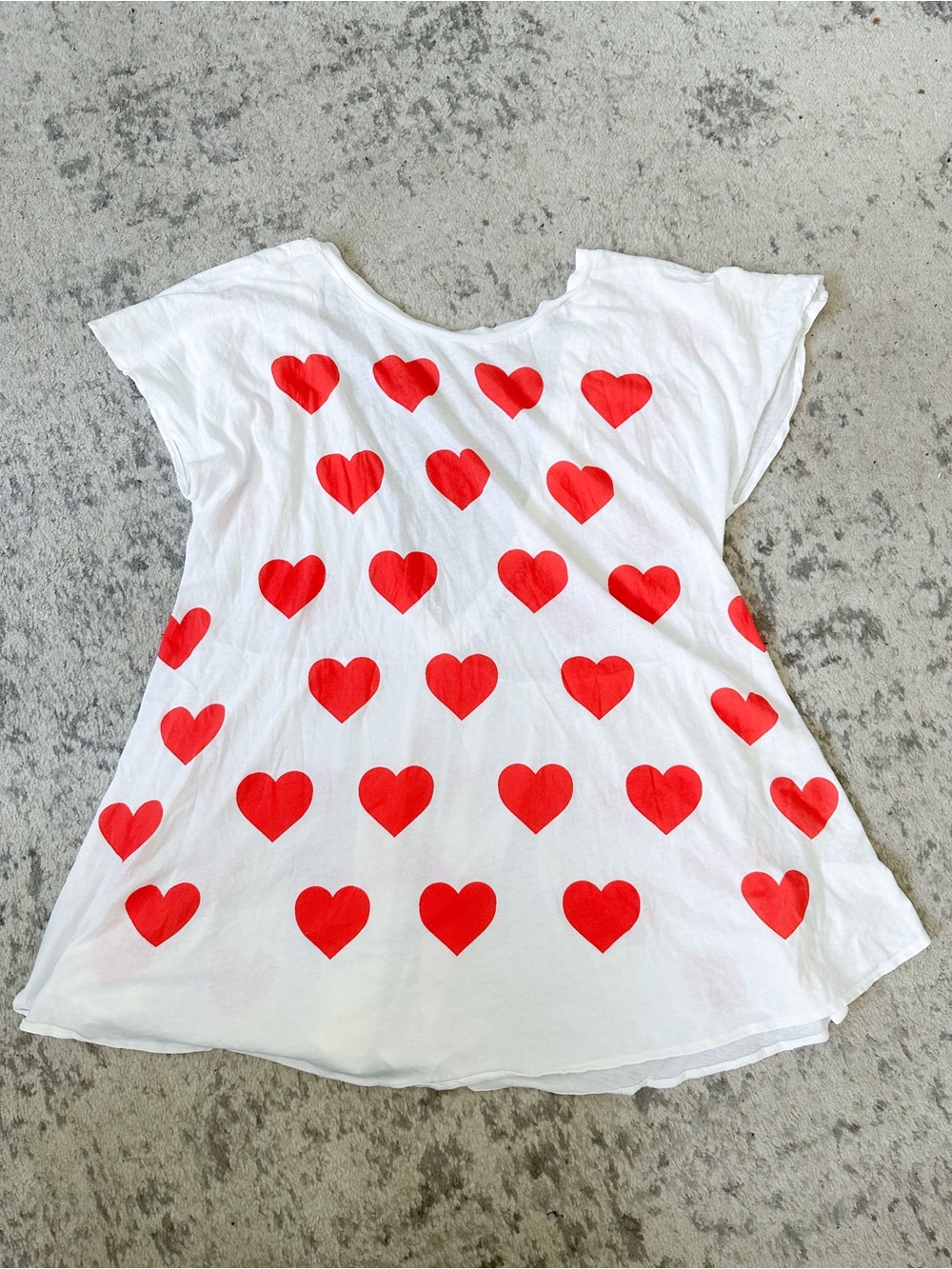 ⭐️3/$30⭐️ (bundle deal) 
Wildfox Heart Print Open Back Tee